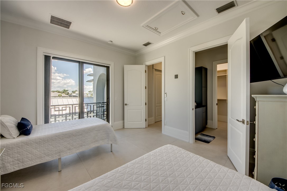 1436 Viking CT