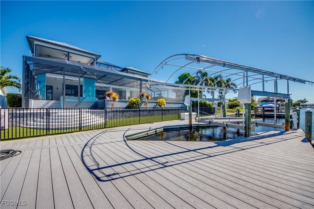 1436 Viking CT