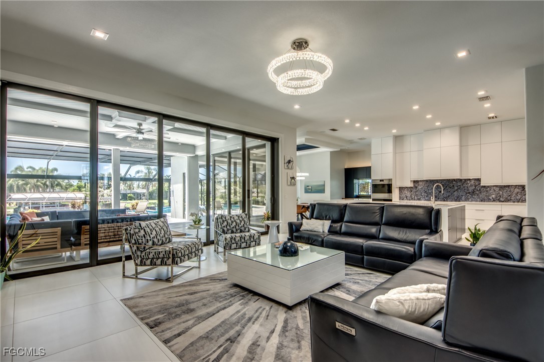 1436 Viking CT