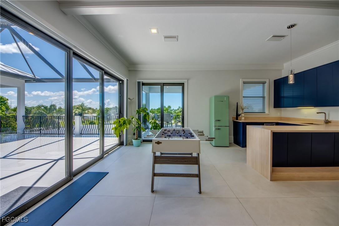 1436 Viking CT
