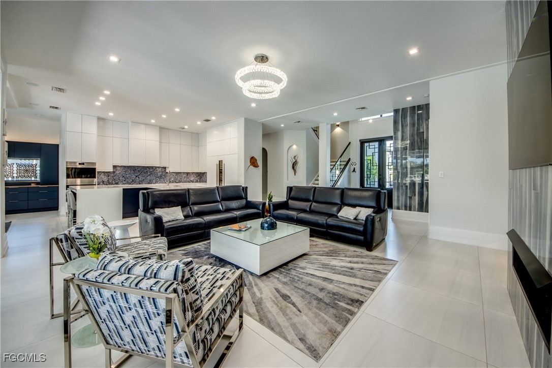 1436 Viking CT