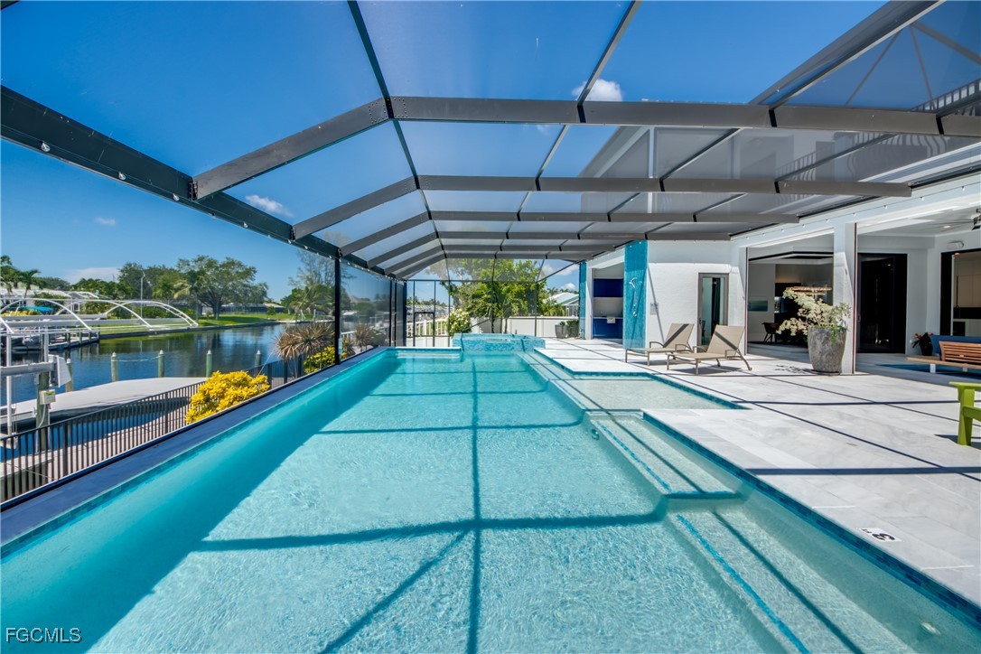 1436 Viking CT