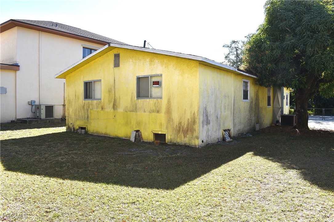 2849 Price AVE