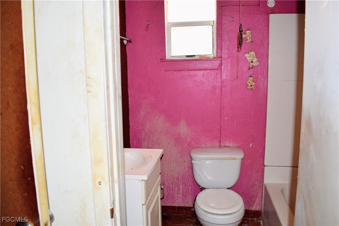2849 Price AVE