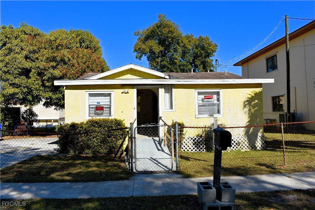 2849 Price AVE