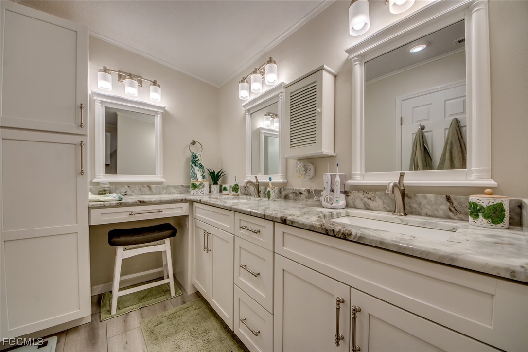 4954 Needlefish LN