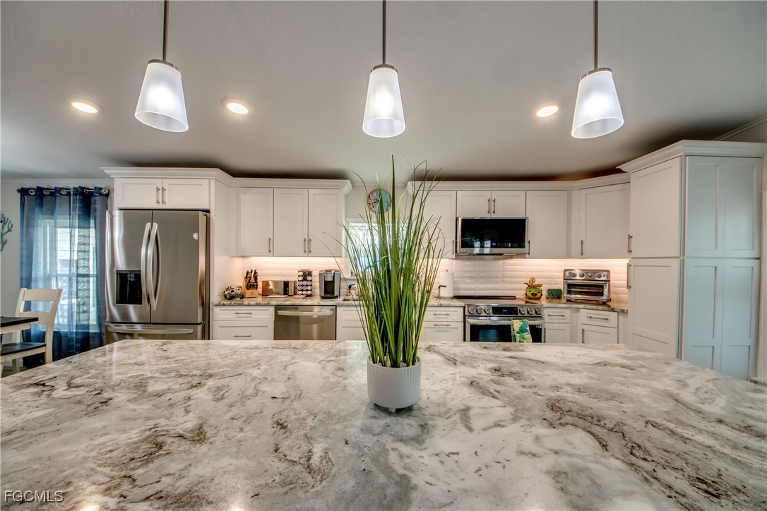 4954 Needlefish LN