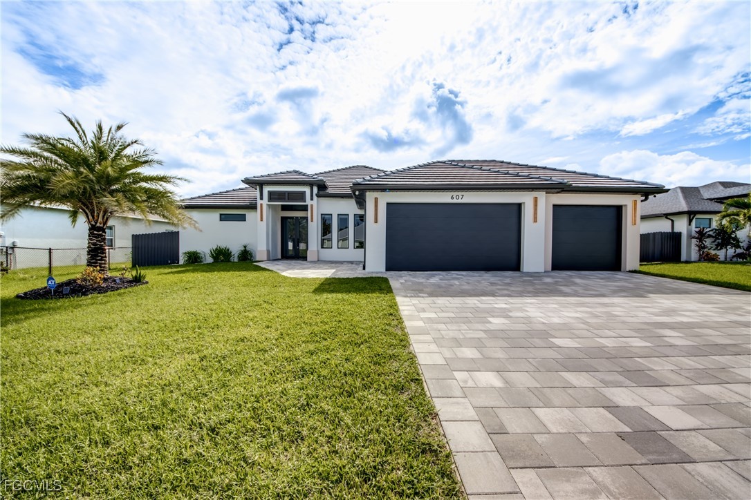 607 SW 18th CT