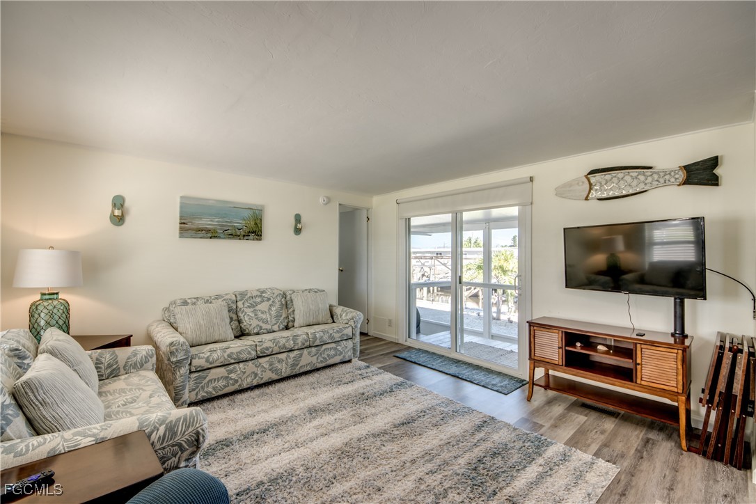 4858 Sandpiper DR