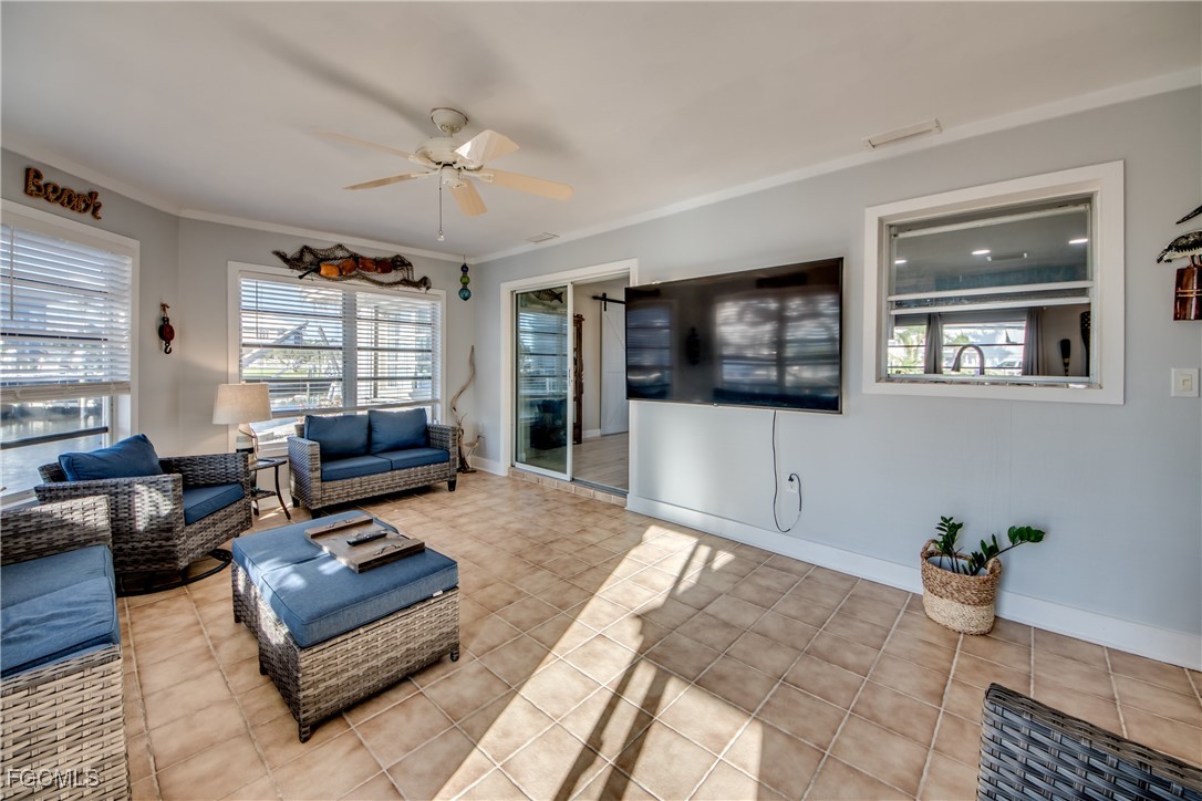 2292 Sapodilla LN