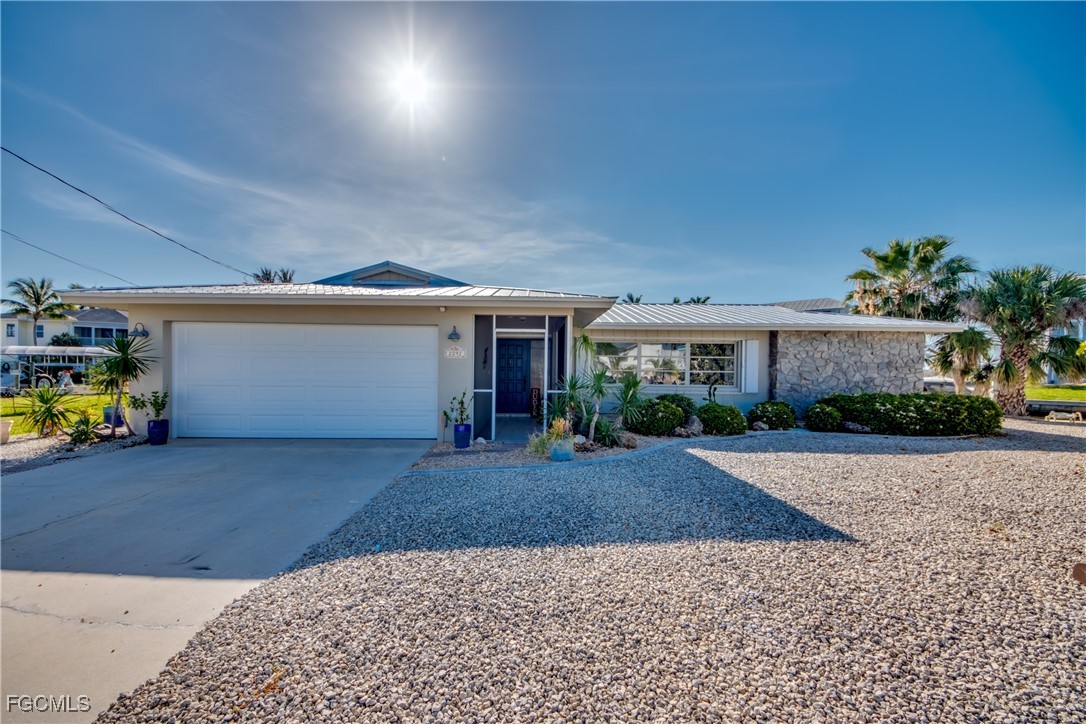 2292 Sapodilla LN