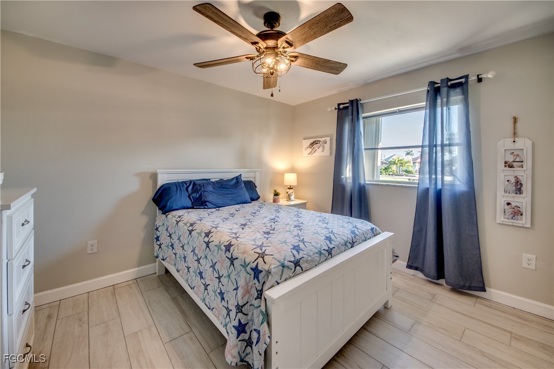 2292 Sapodilla LN