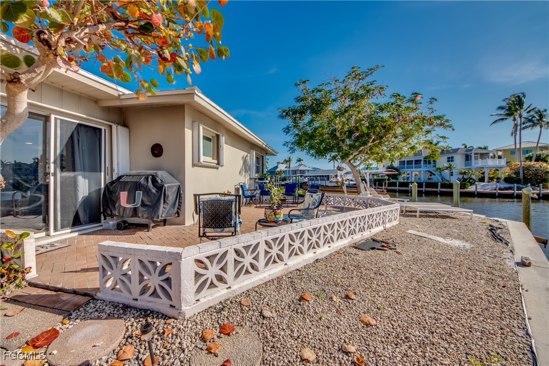 2292 Sapodilla LN