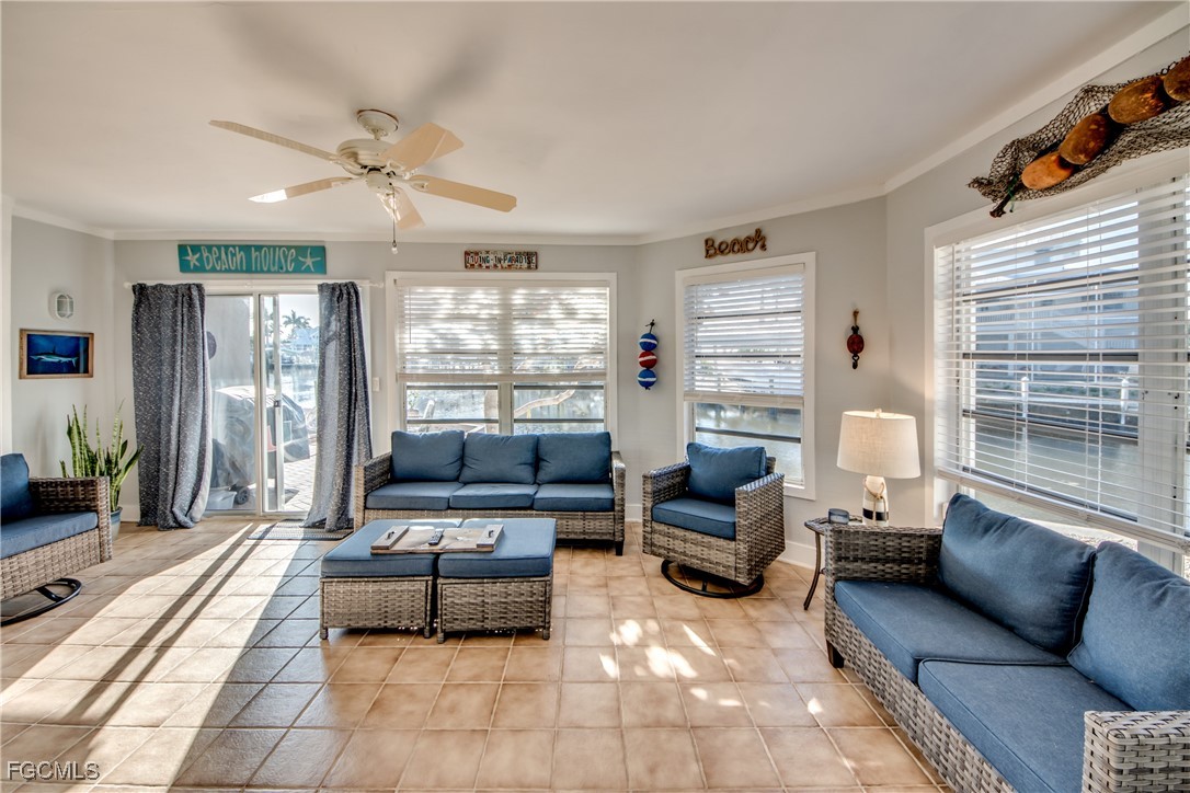 2292 Sapodilla LN