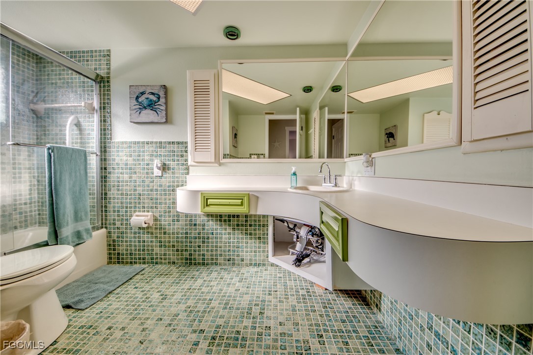 2292 Sapodilla LN