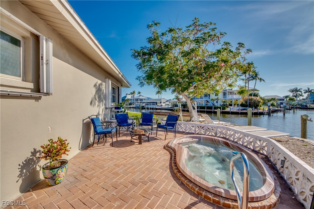 2292 Sapodilla LN