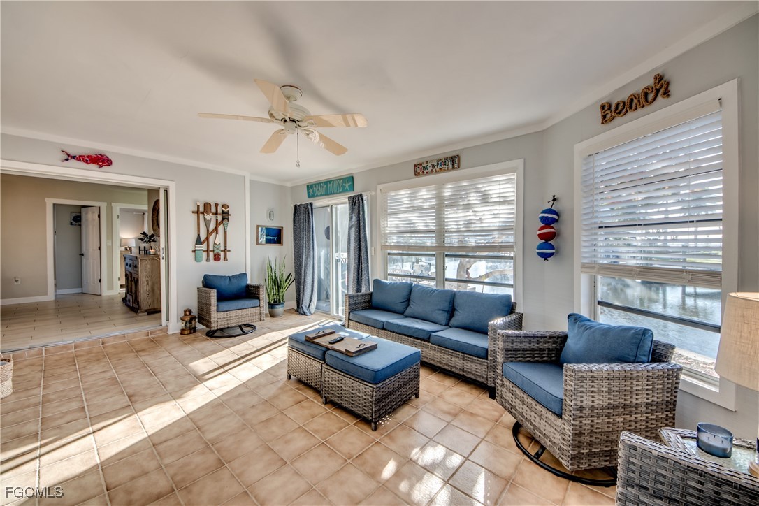 2292 Sapodilla LN