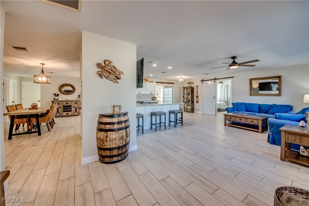 2292 Sapodilla LN