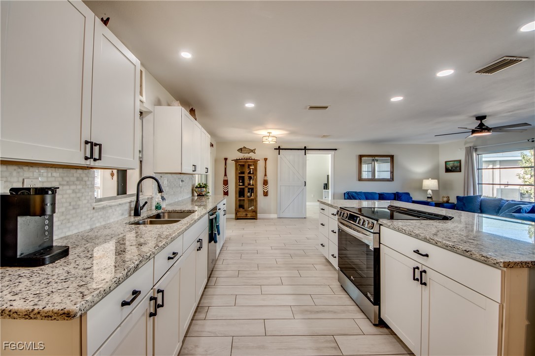 2292 Sapodilla LN