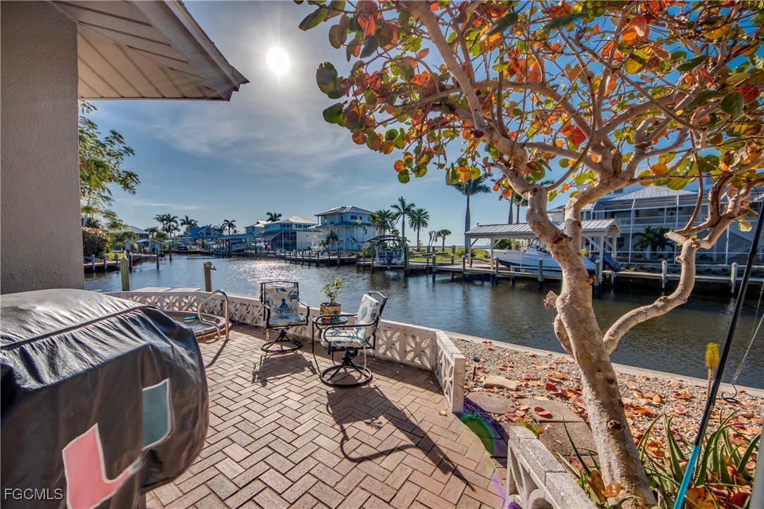 2292 Sapodilla LN