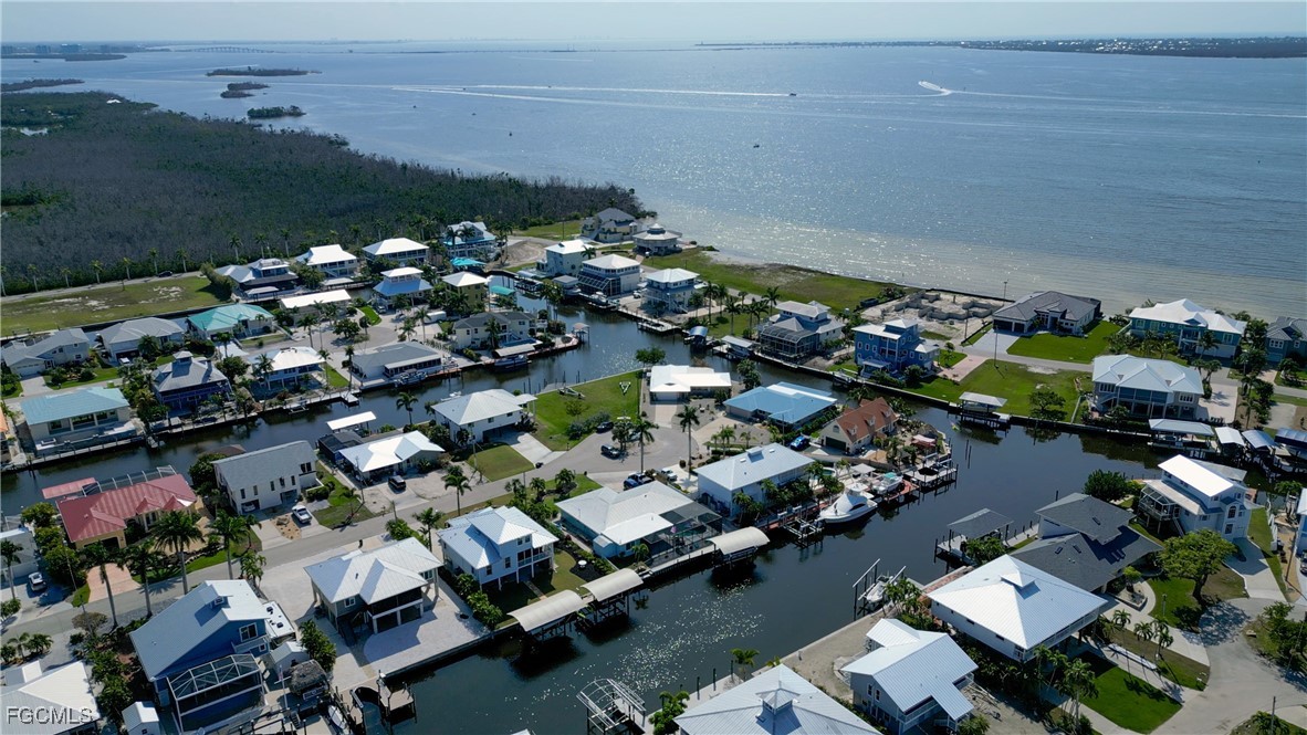 2292 Sapodilla LN