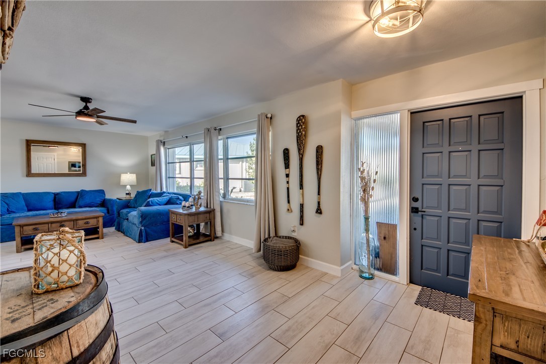 2292 Sapodilla LN