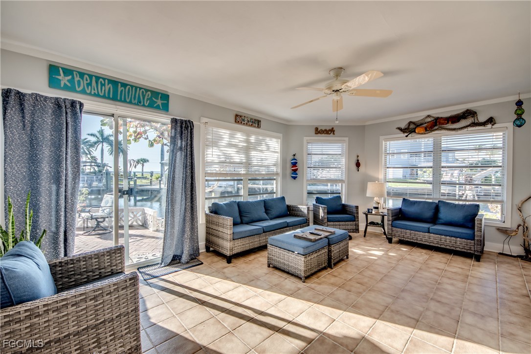 2292 Sapodilla LN
