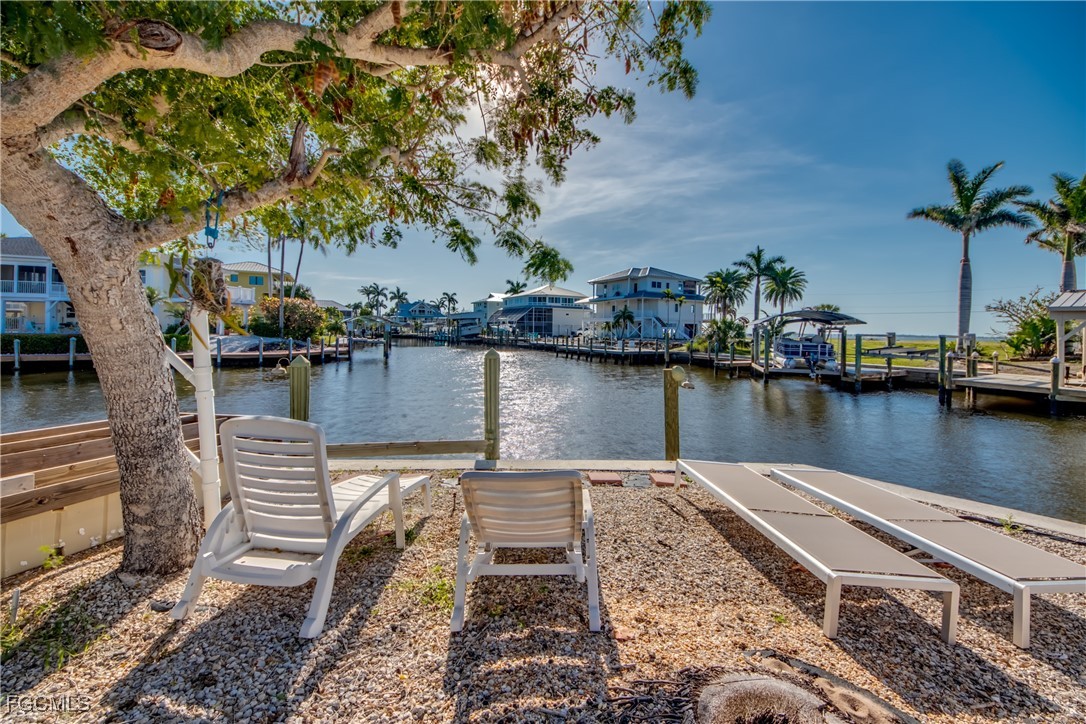 2292 Sapodilla LN