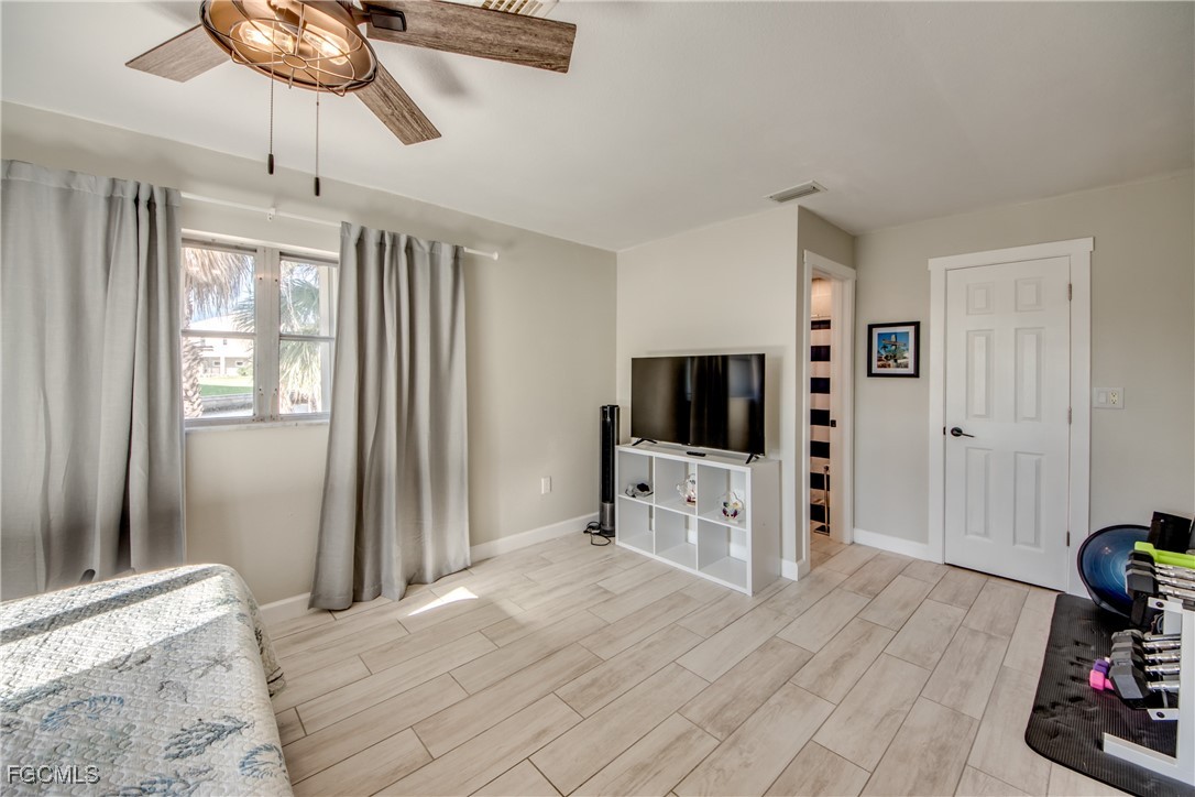 2292 Sapodilla LN