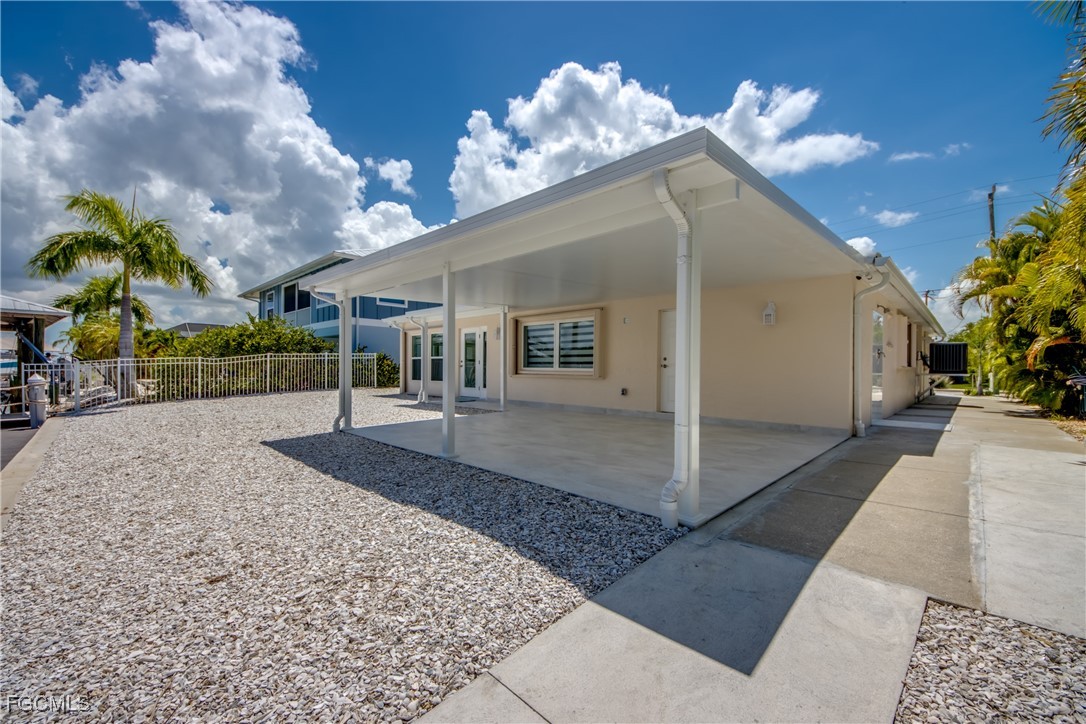 107 Albatross ST