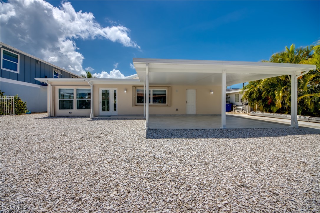 107 Albatross ST