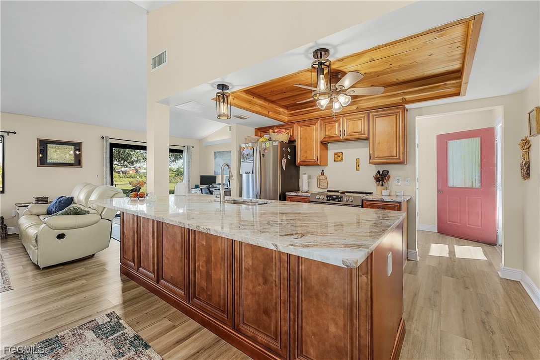 4754 Woodstock RD