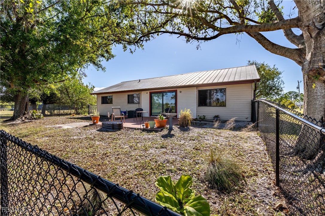 4754 Woodstock RD