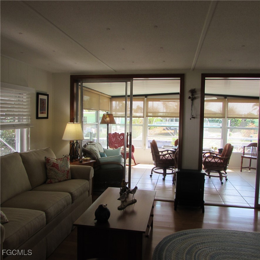 4839 Flamingo DR