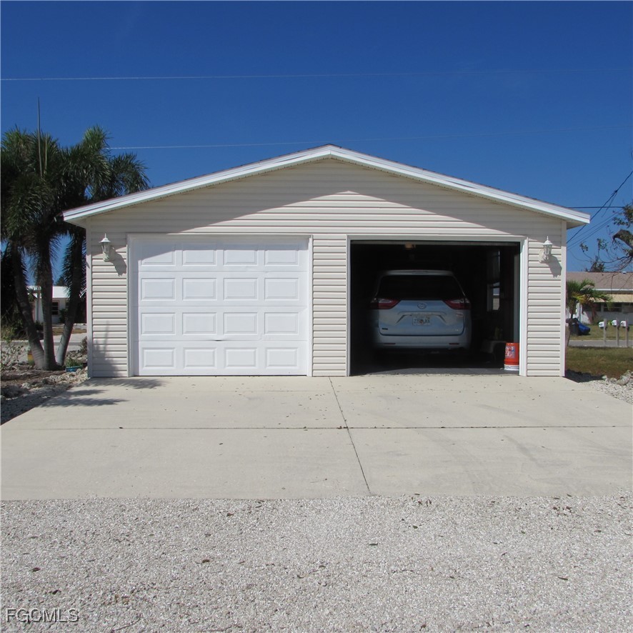 4839 Flamingo DR