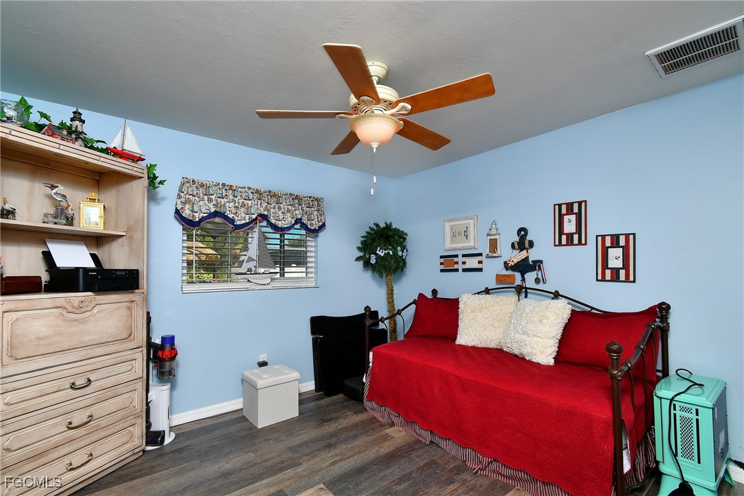 1306 SW 4th PL