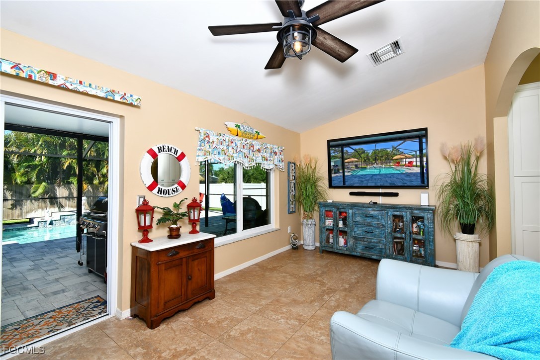 1306 SW 4th PL