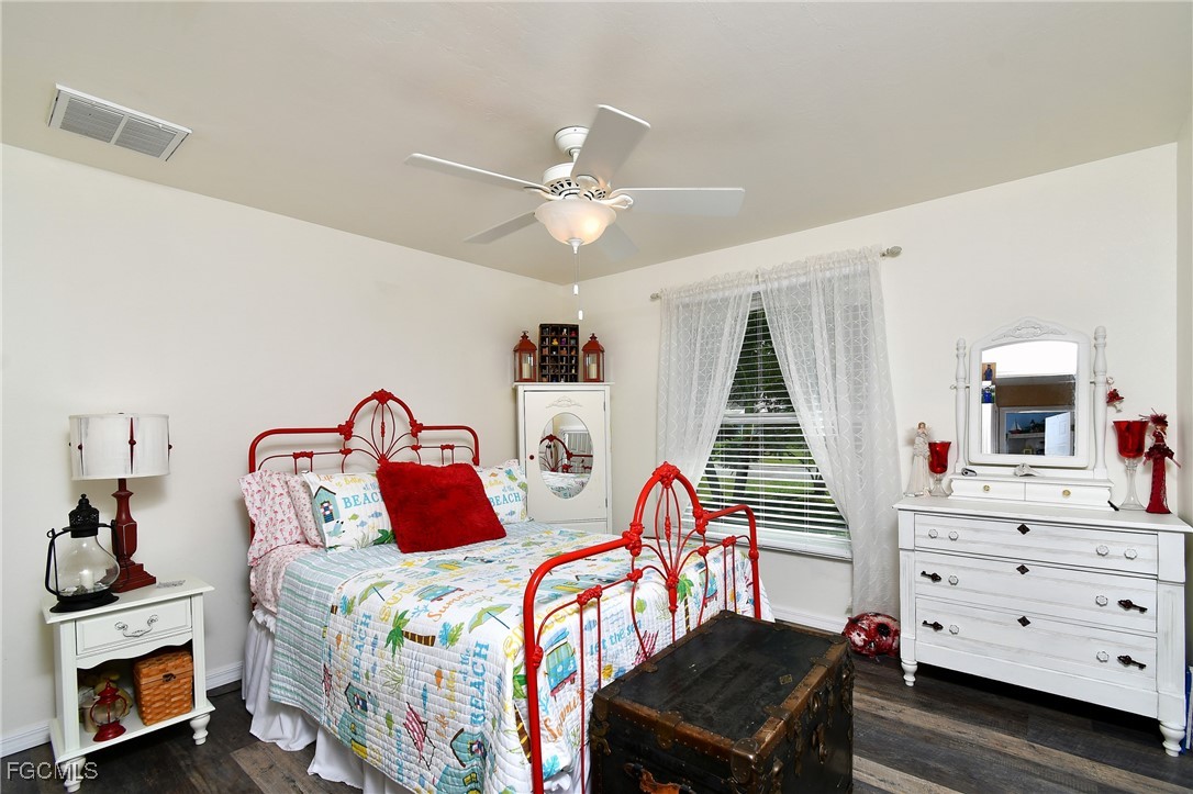 1306 SW 4th PL