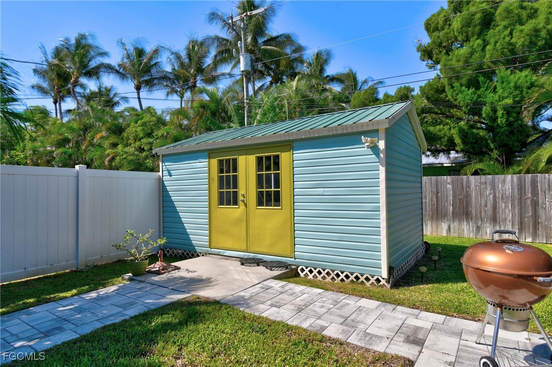 1306 SW 4th PL