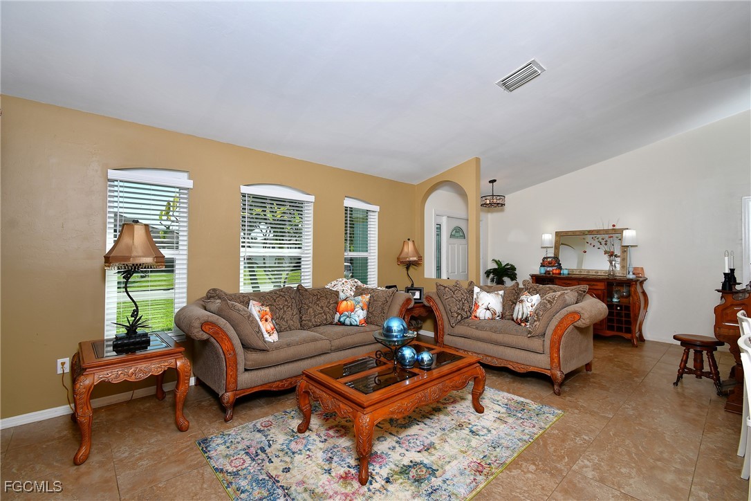 1306 SW 4th PL
