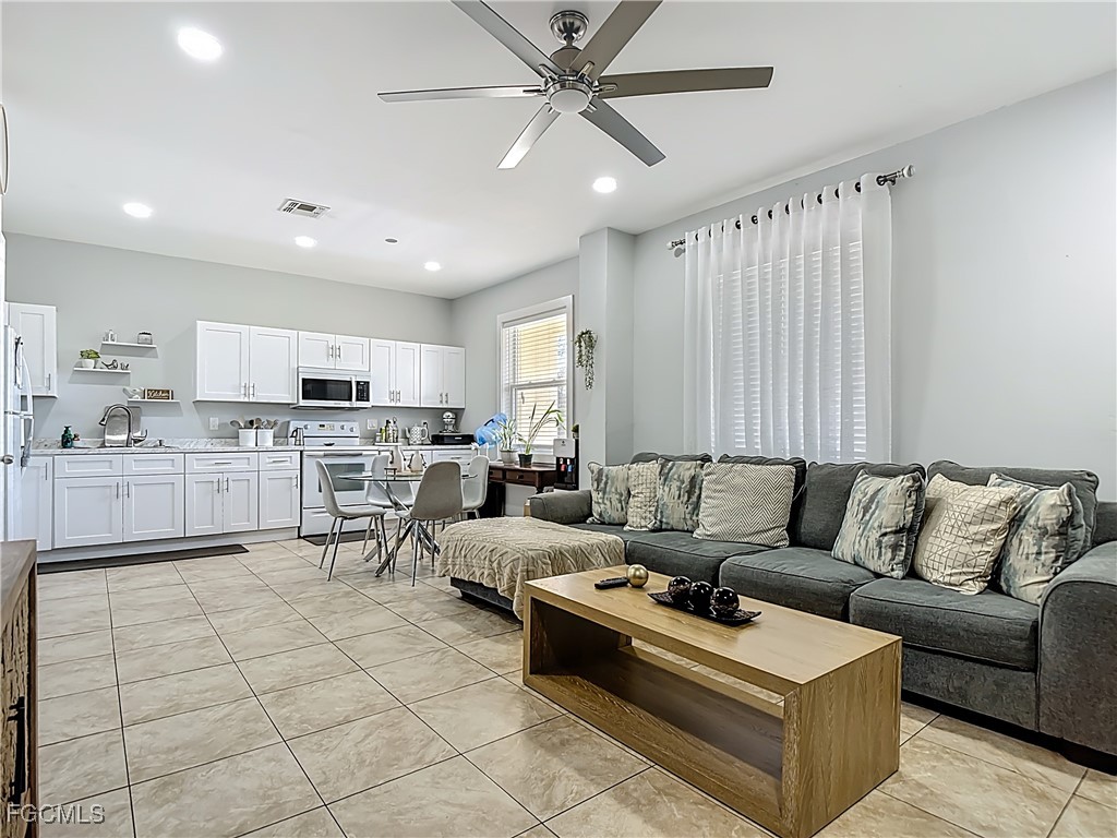 4786-4788 Jordan AVE