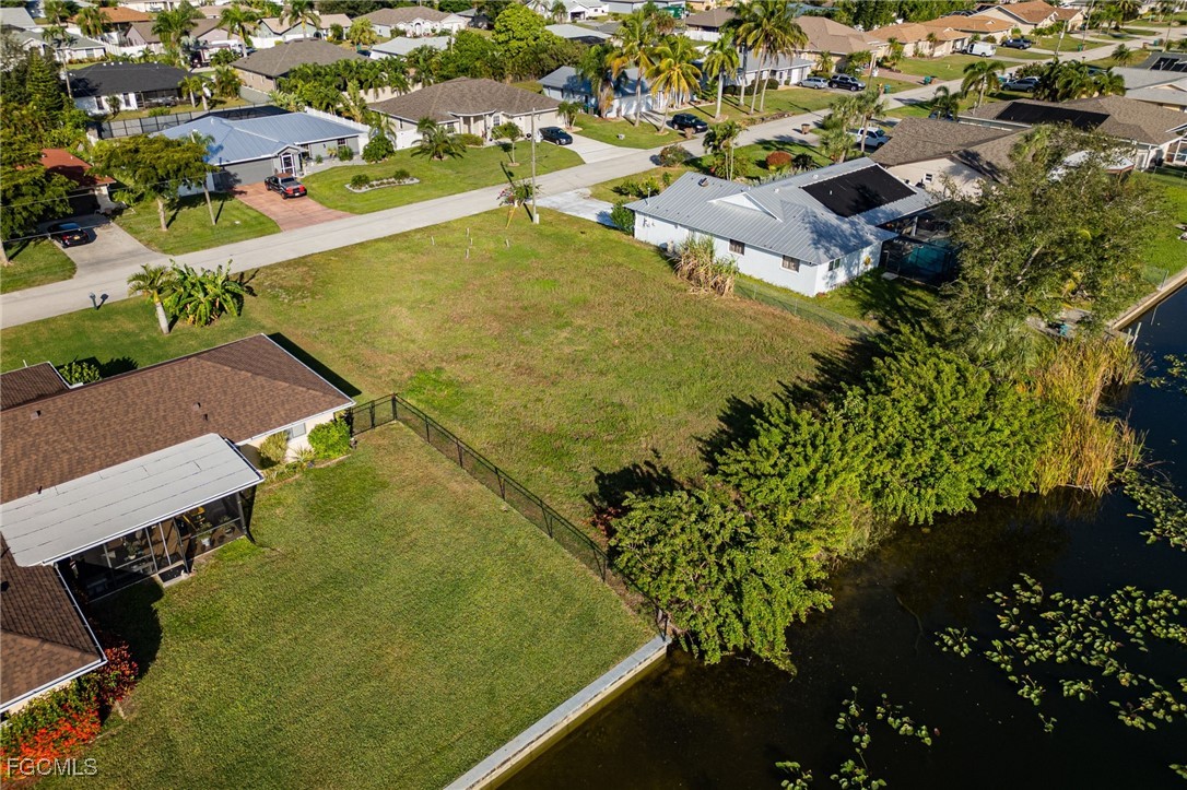 3803 SW 5 PL
