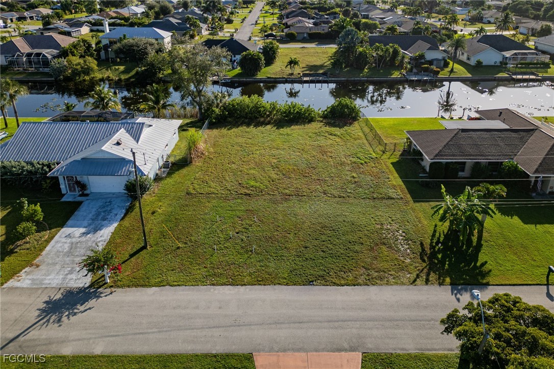 3803 SW 5 PL