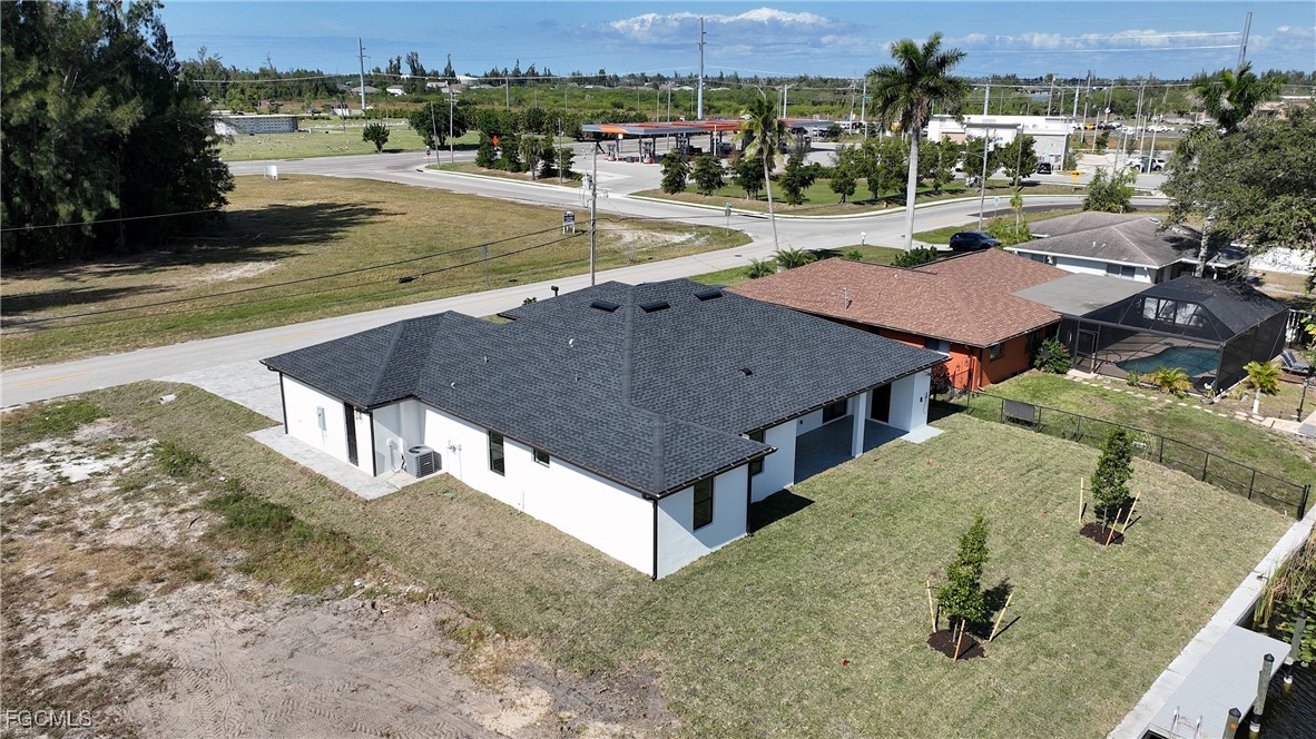 907 SW 15th PL