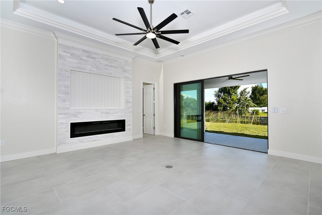 907 SW 15th PL