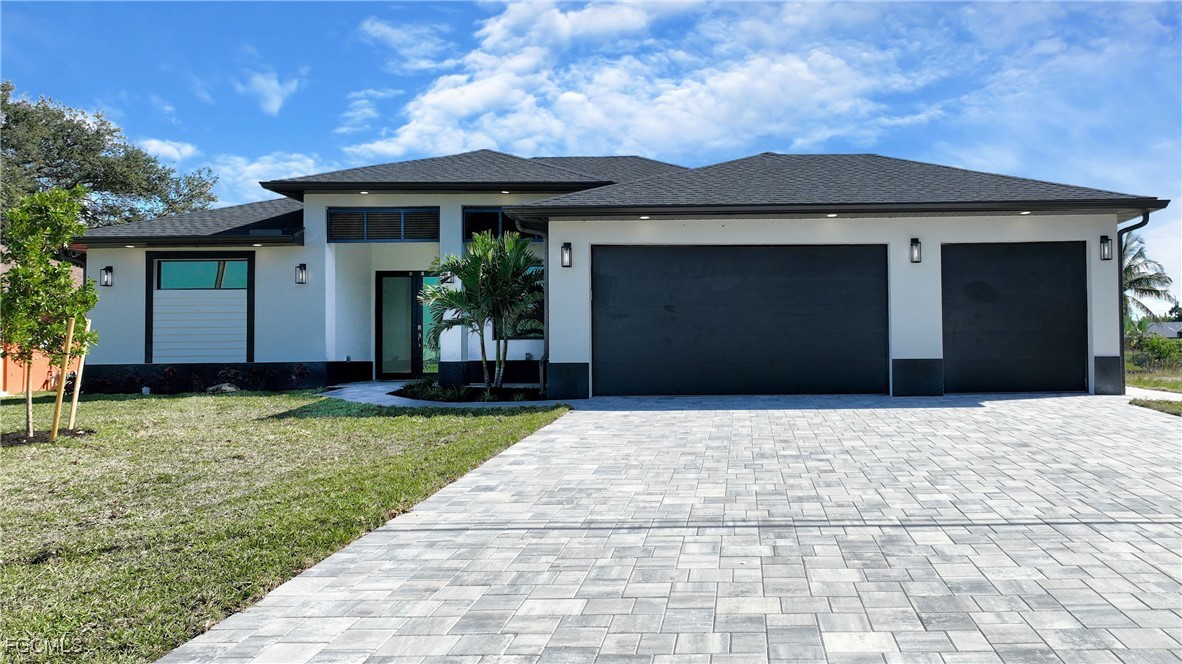 907 SW 15th PL