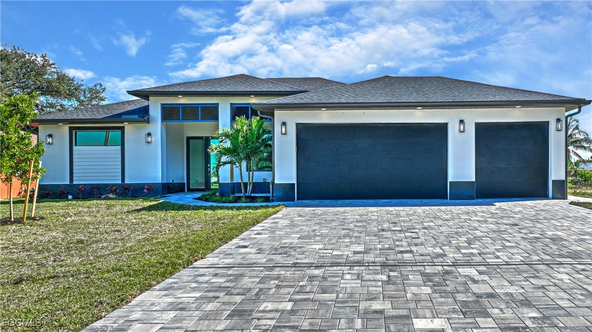 907 SW 15th PL