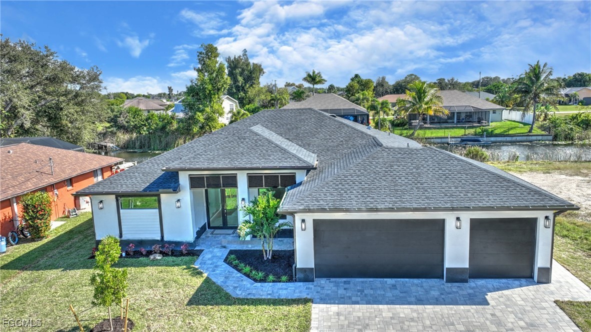 907 SW 15th PL