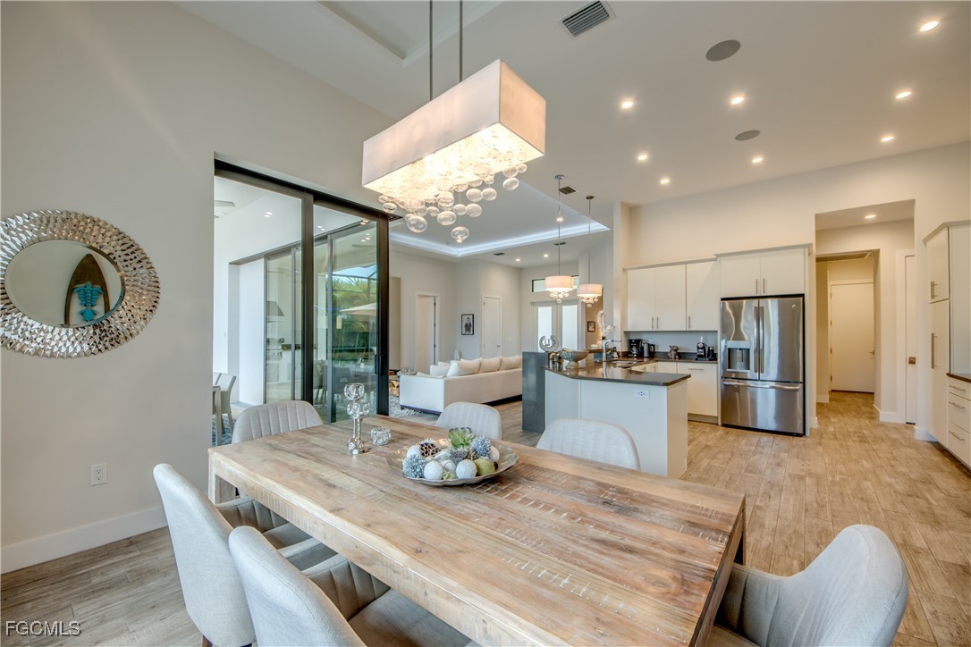 818 Montclaire CT
