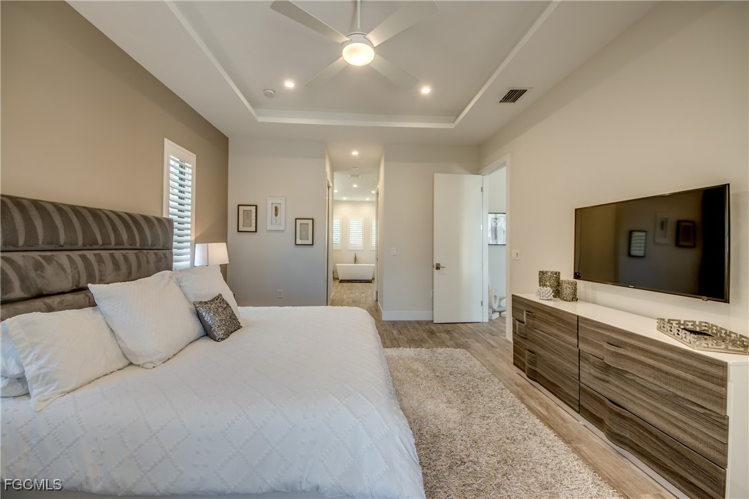 818 Montclaire CT